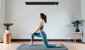 Yoga caliente en casa con Summit negro