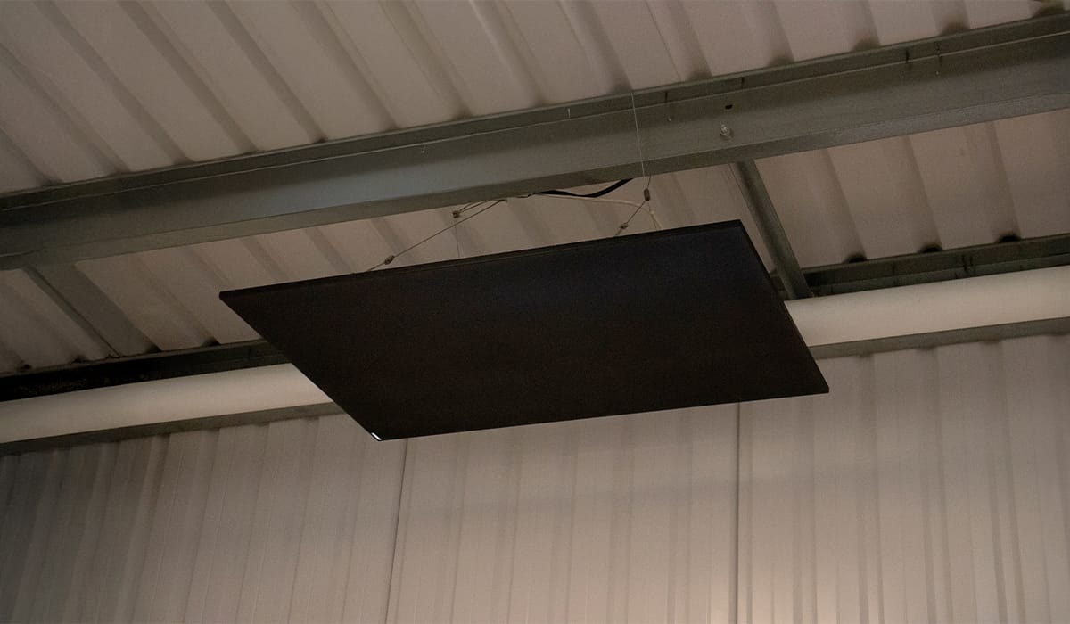 Panel Comfort-HT suspendido del techo